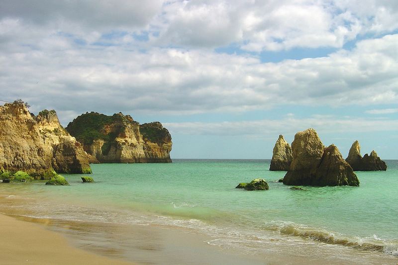 Praia dos Três Irmãos - Portugal (16529518957).jpg